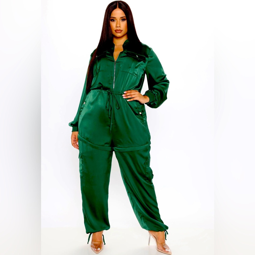 Convertible Satin Jumpsuit💚 - Picture 3 of 7